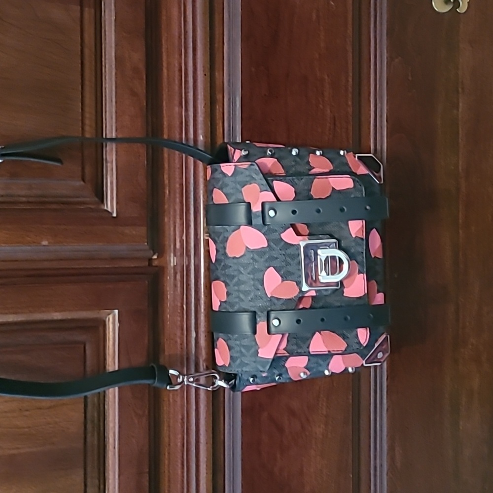 Michael Kors Manhattan Small Petal Logo Crossbody